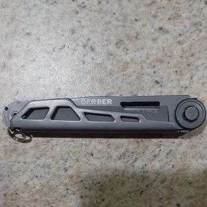 Gerber Multi-Tool in Gray